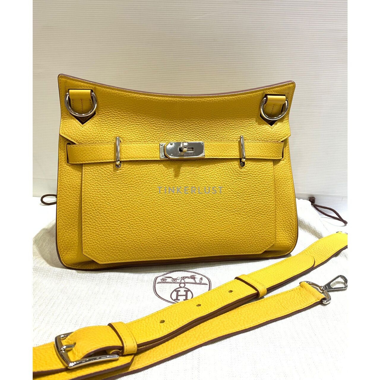 Hermes Jypsiere 31 Clemence Yellow # D 2019 Sling Bag 