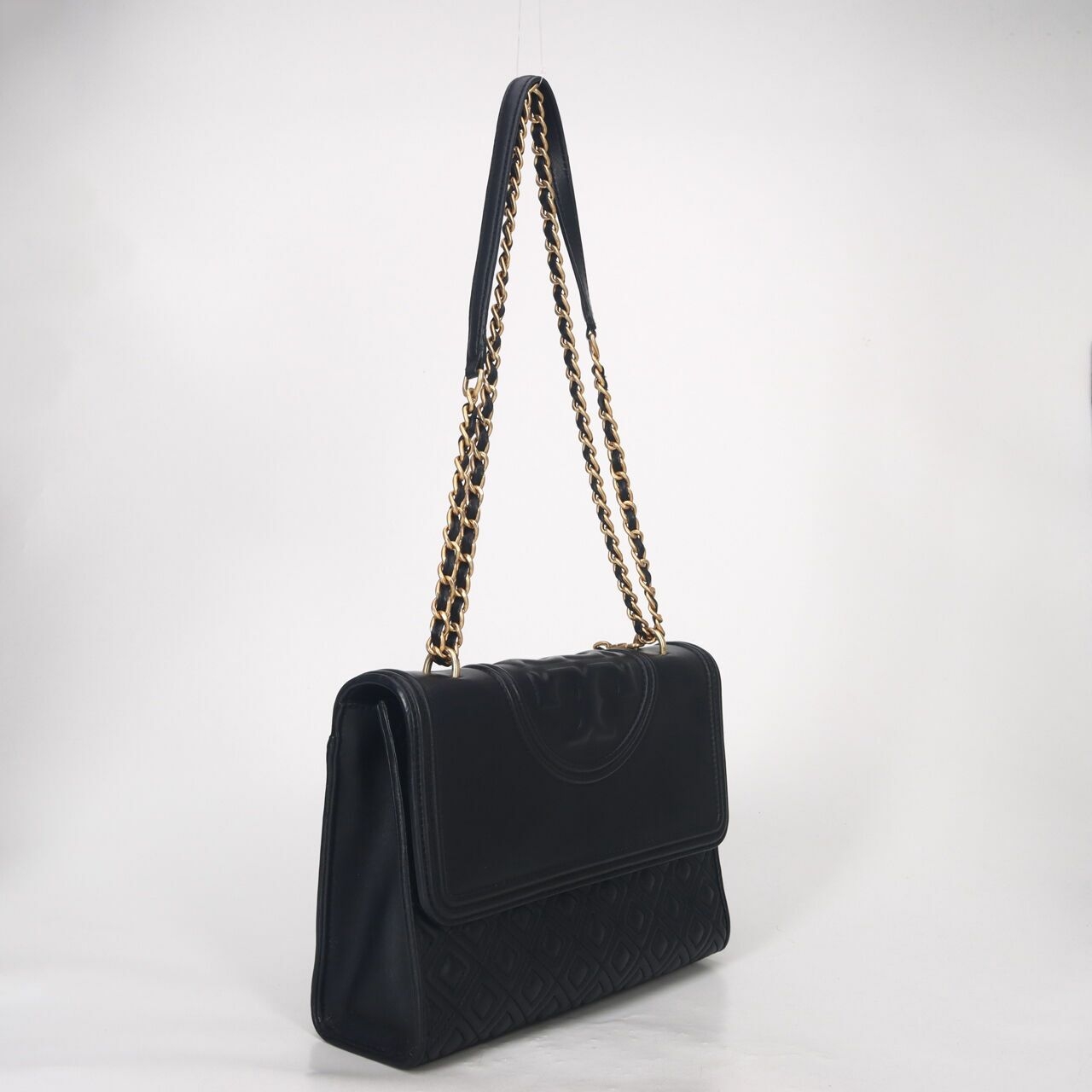 Tory Burch Fleming Medium Shoulder Bag in Black GHW