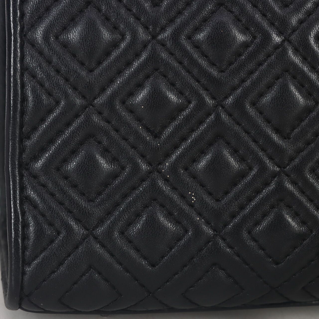 Tory Burch Fleming Medium Shoulder Bag in Black GHW