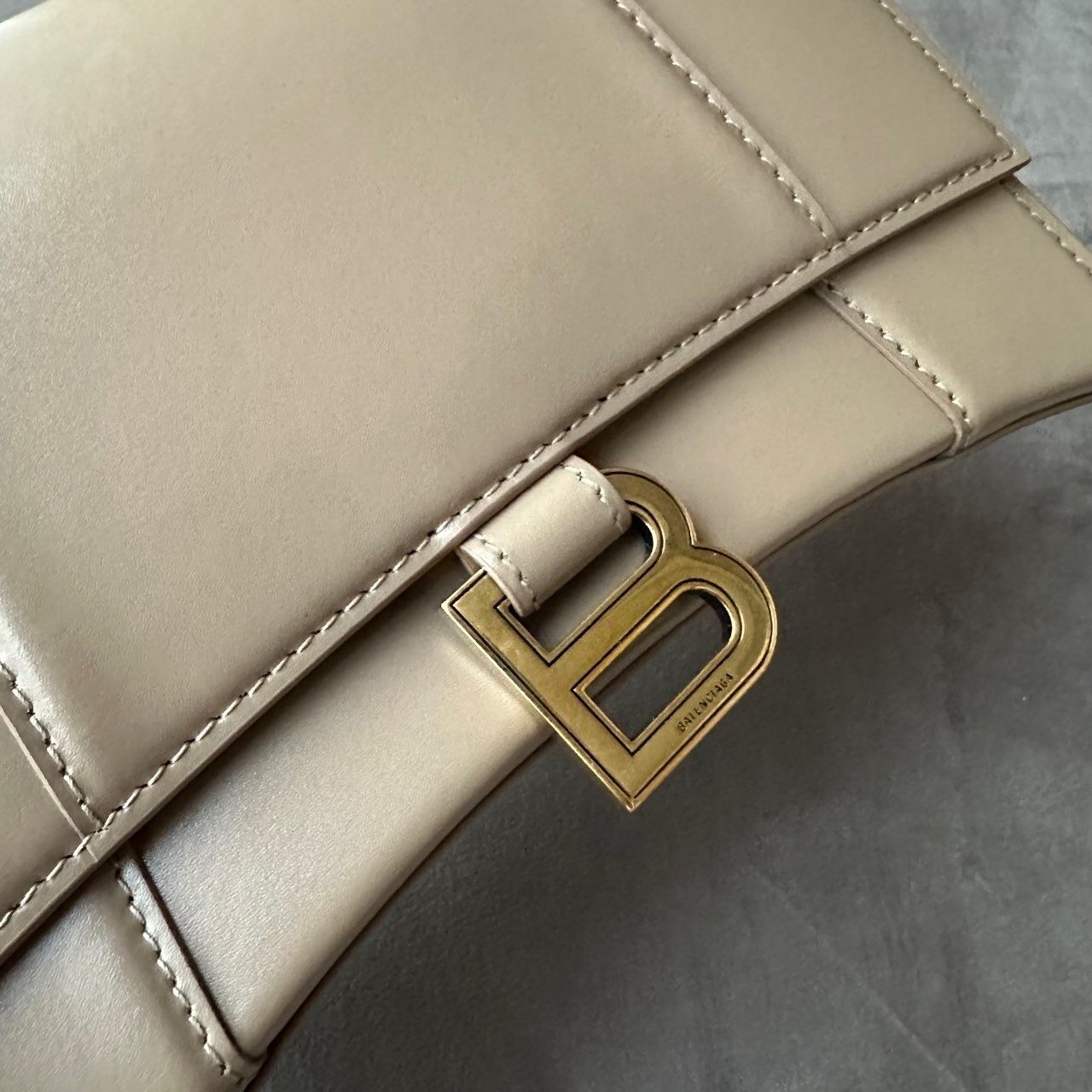 Balenciaga Hourglass Beige & Nude Leather Handbag