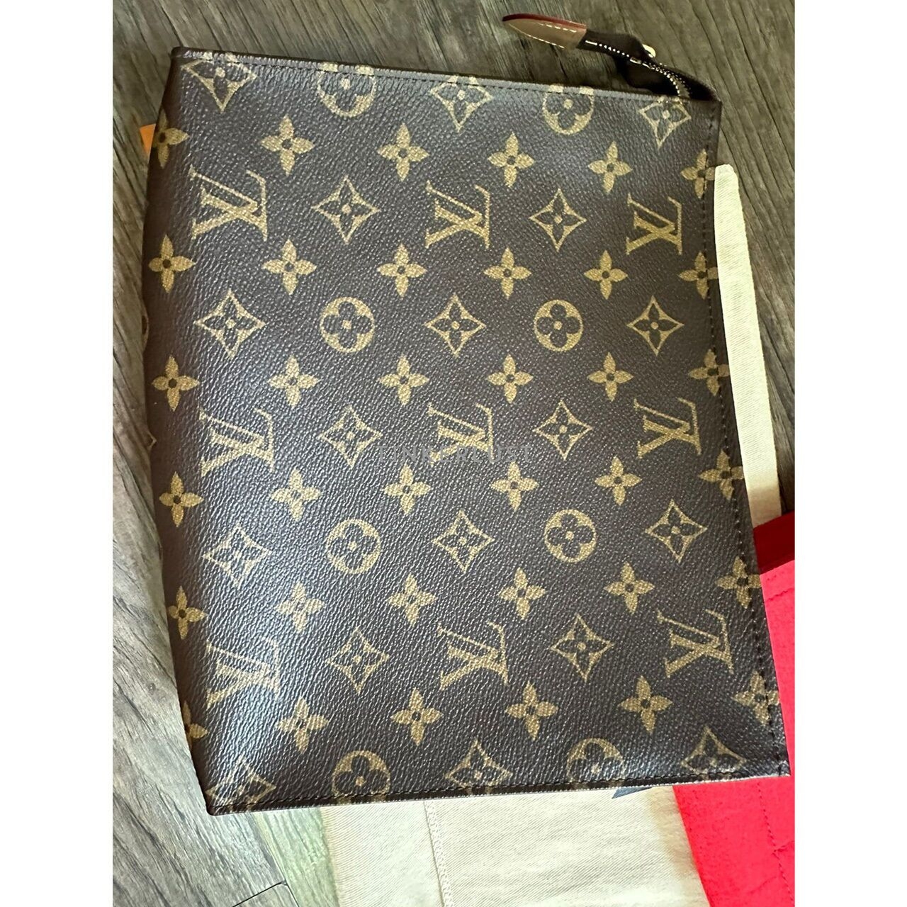 Louis Vuitton Toiletry 26 Monogram Pouch