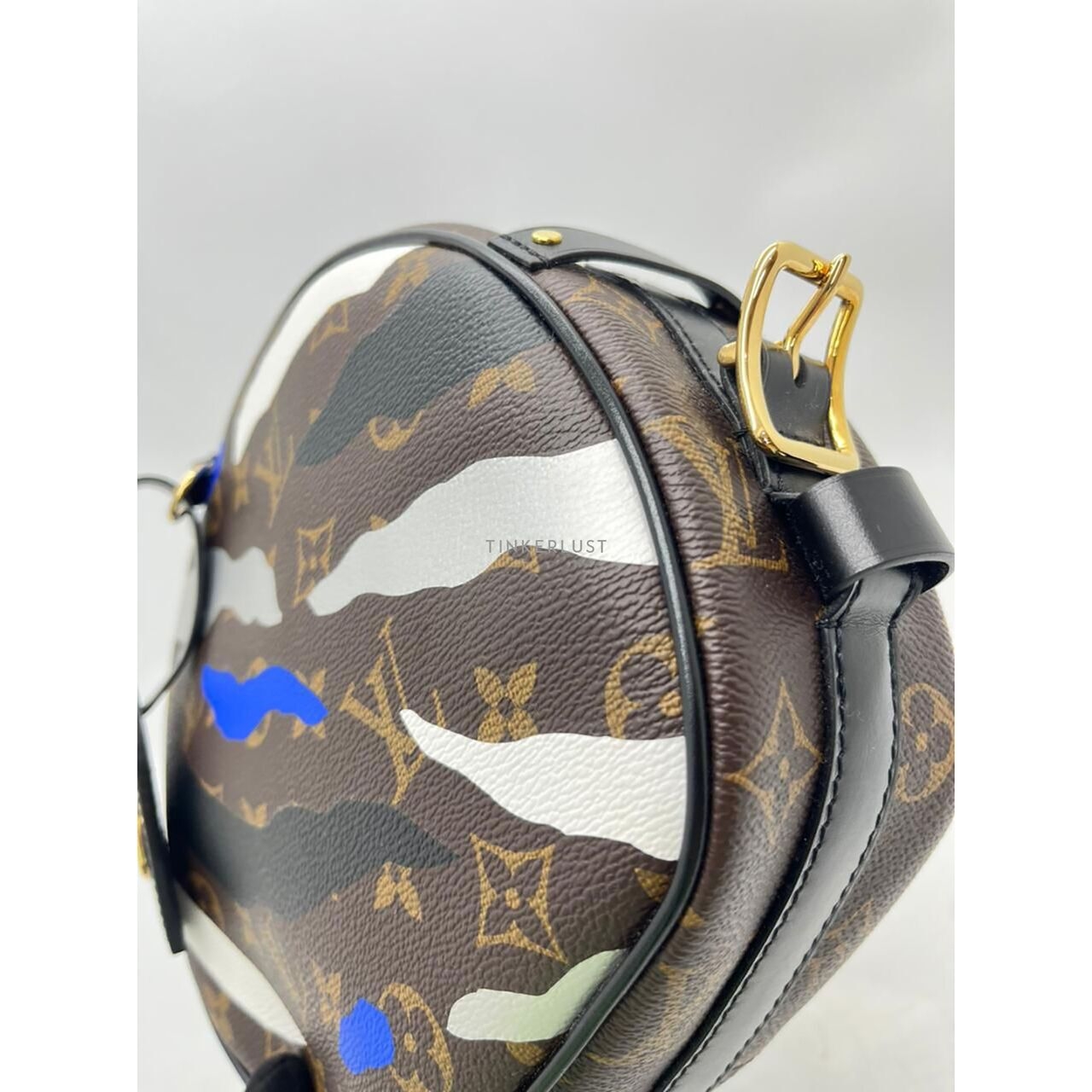 Louis Vuitton Boite Mono Souple Camouflage Black 2019 Sling Bag