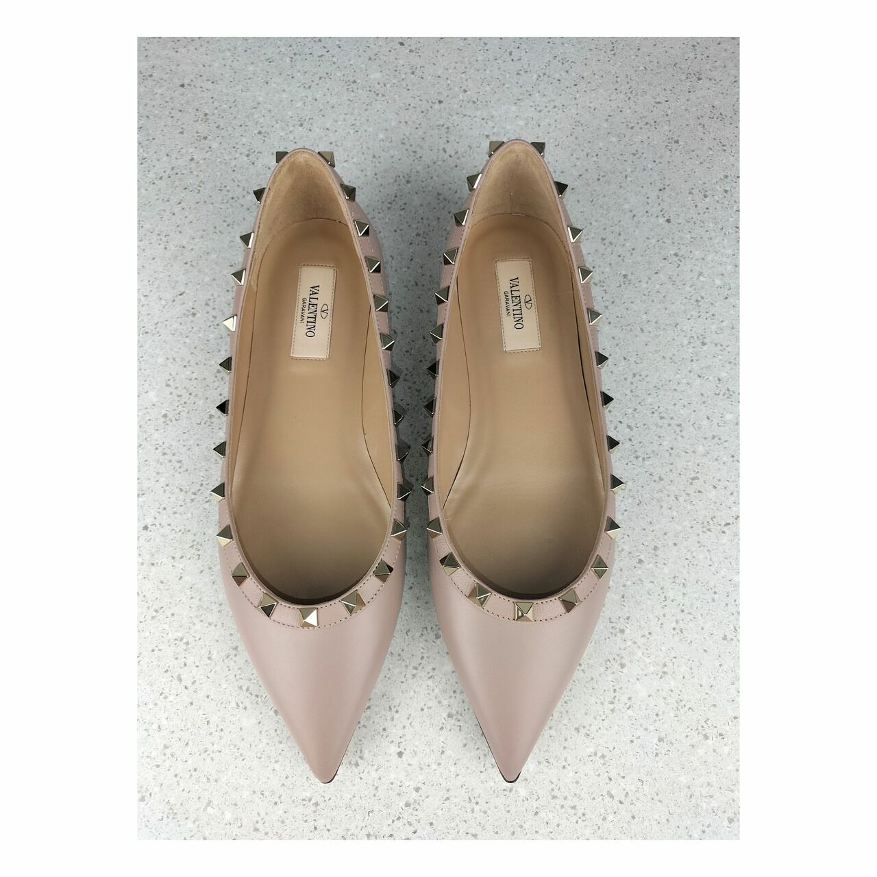 Valentino Garavani Rockstud Ballerina / Flat In Poudre Calf