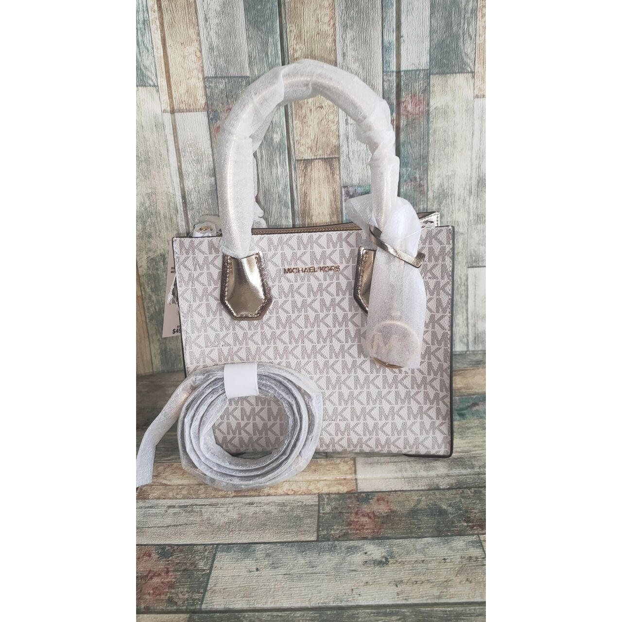 Michael Kors Mercer Signature Medium Messenger Pale Gold Multi