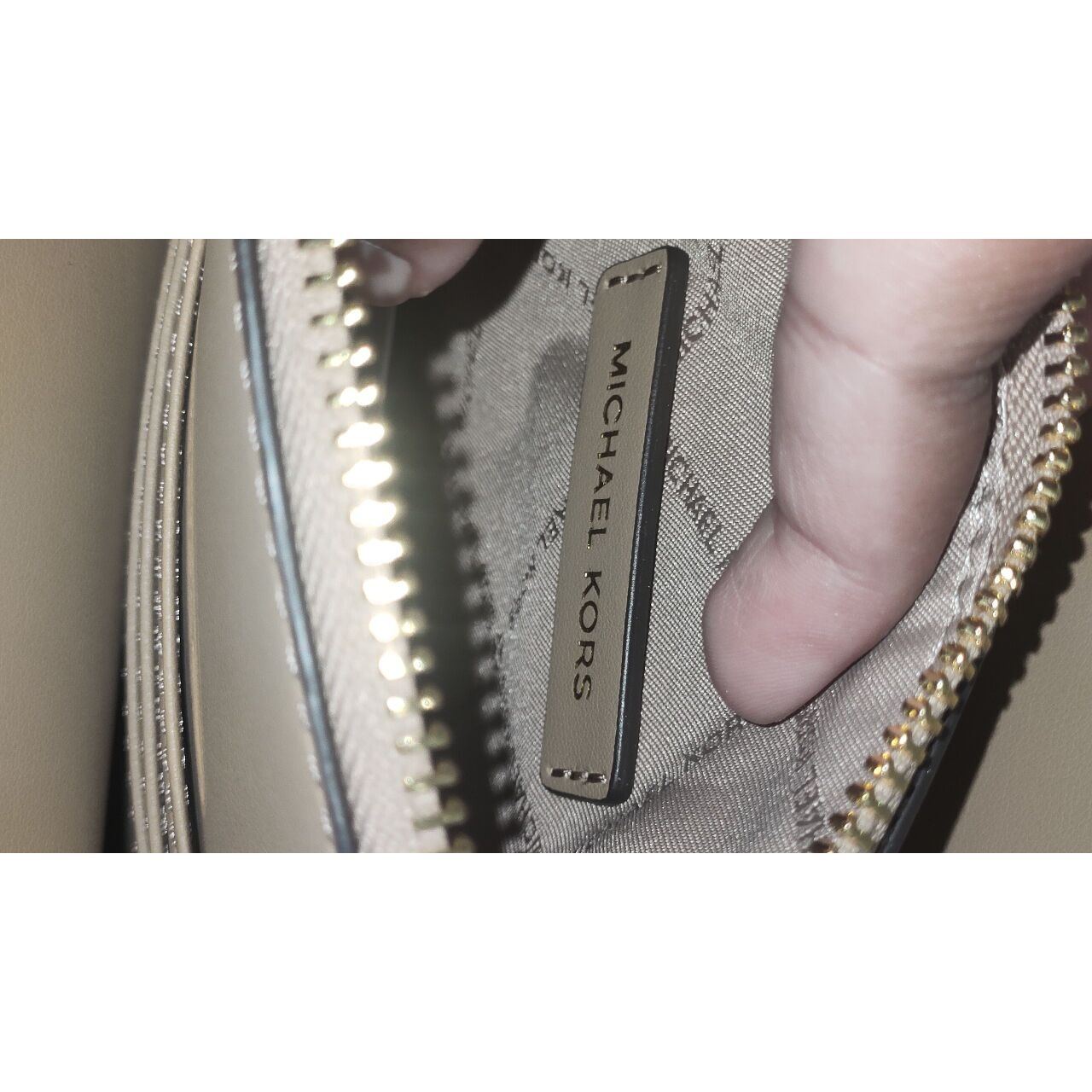 Michael Kors Mercer Signature Medium Messenger Pale Gold Multi