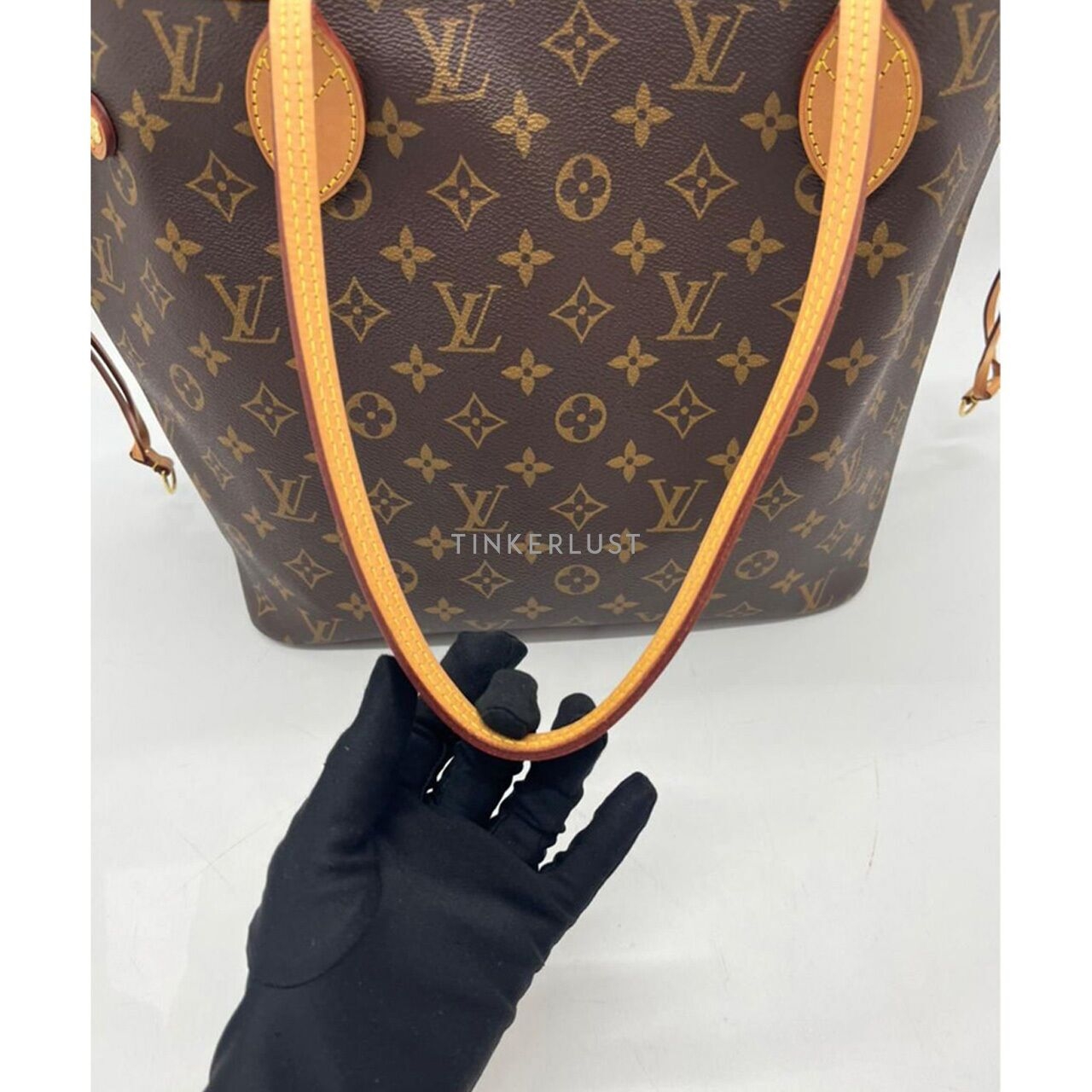 Louis Vuitton Neverfull MM Monogram Pivoine Chip Tote Bag