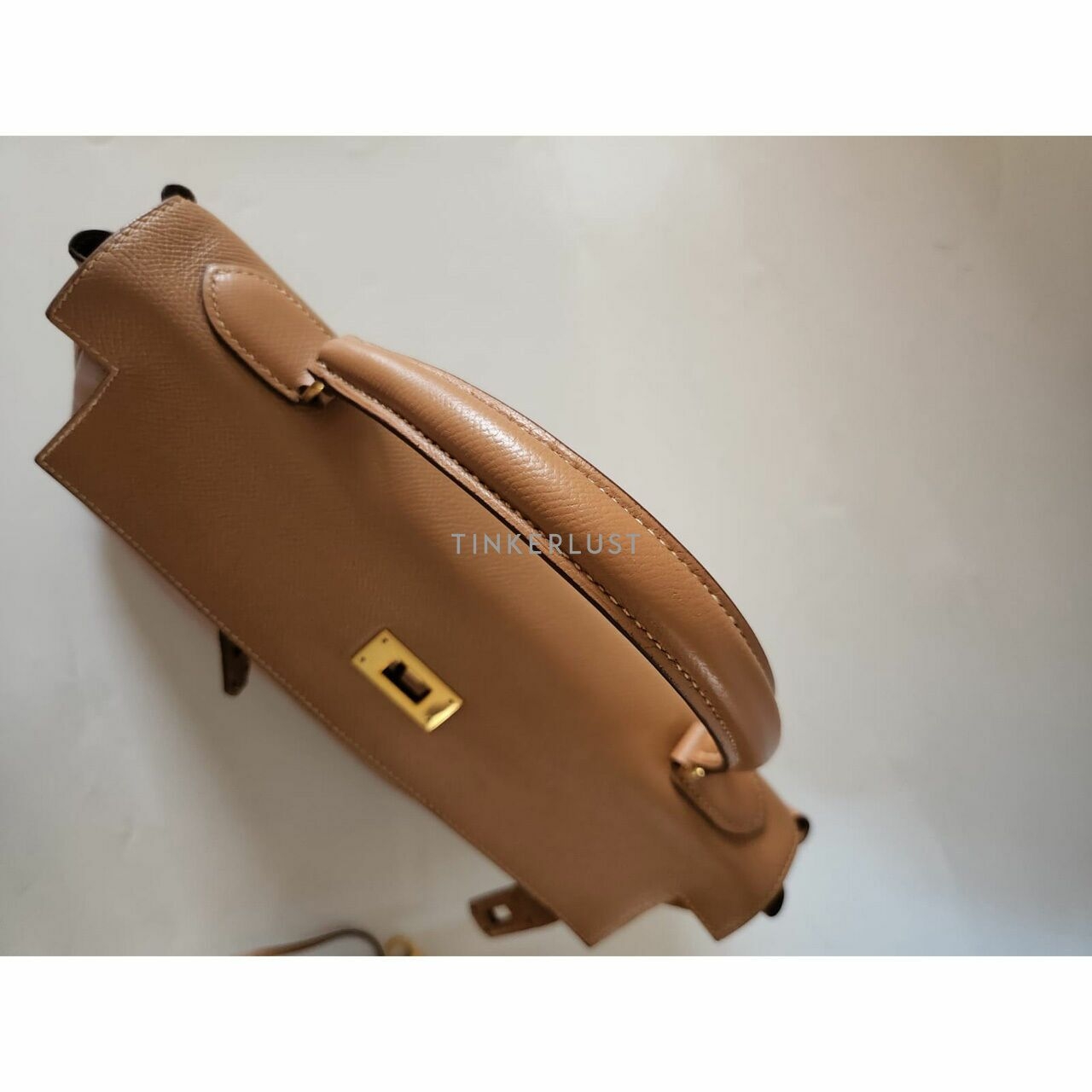 Hermes Kelly 32 Naturelle GHW Stamp W Circle Satchel