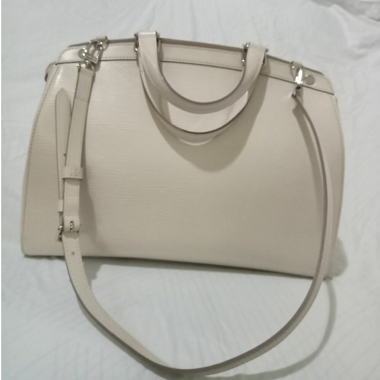 Louis Vuitton White Brea GM Epi Leather Handbag