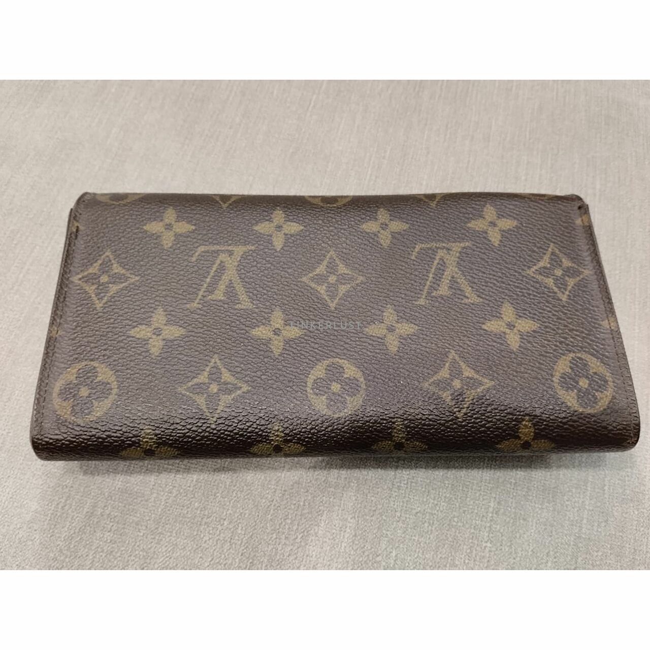 Louis Vuitton Monogram Sarah Wallet