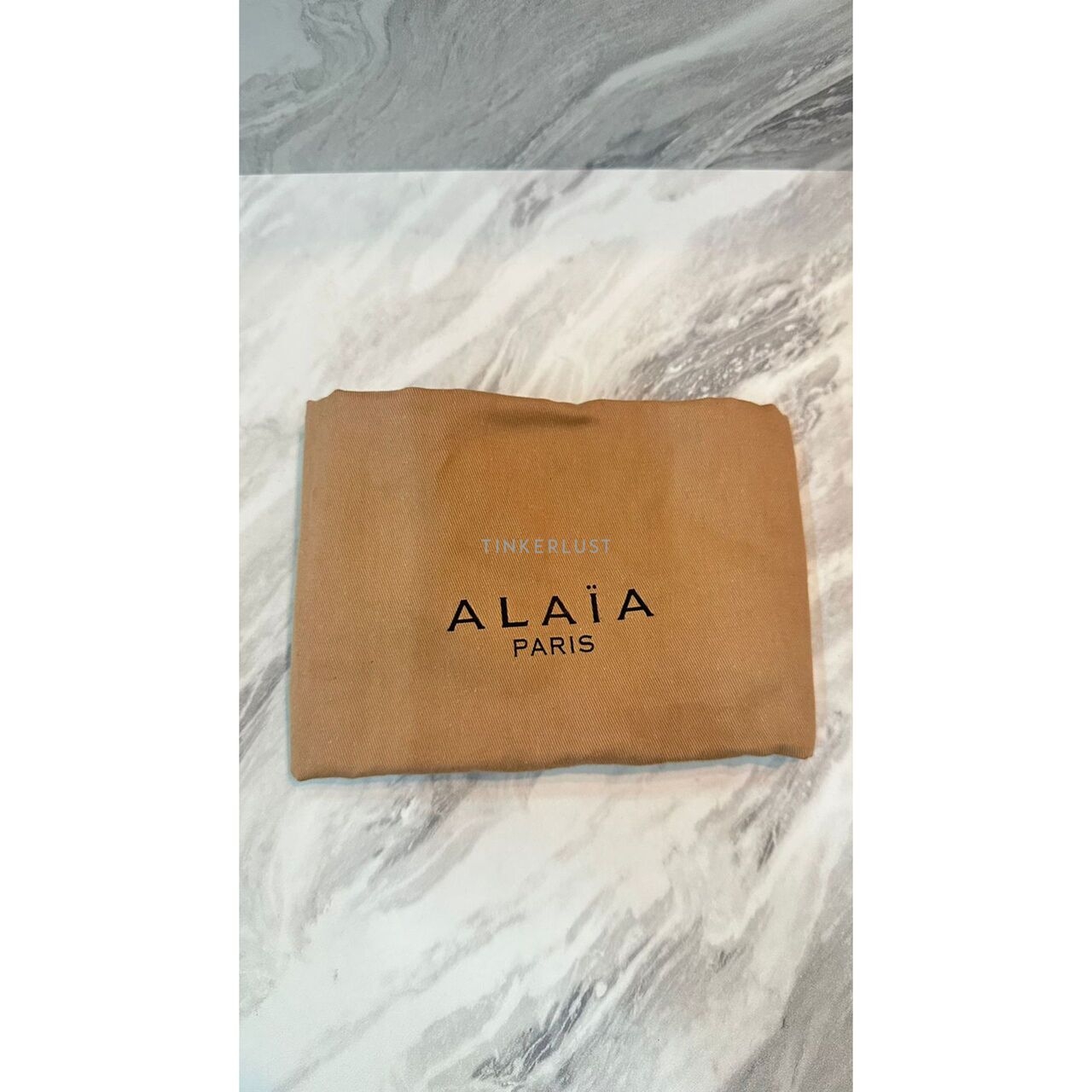 Alaila Rose Marie Vienna Leather White Clutch