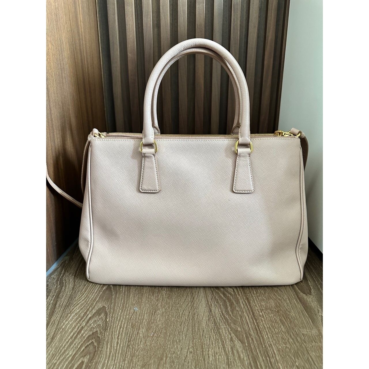 Prada Galleria Saffiano Lux Cammeo Handbag