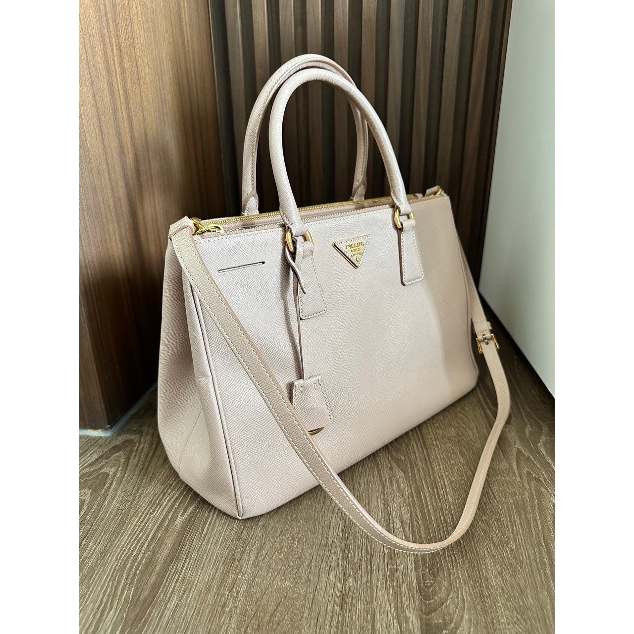 Prada Galleria Saffiano Lux Cammeo Handbag