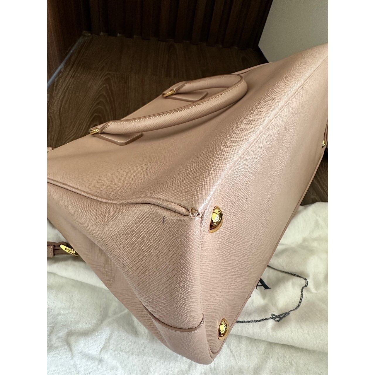 Prada Galleria Saffiano Lux Cammeo Handbag