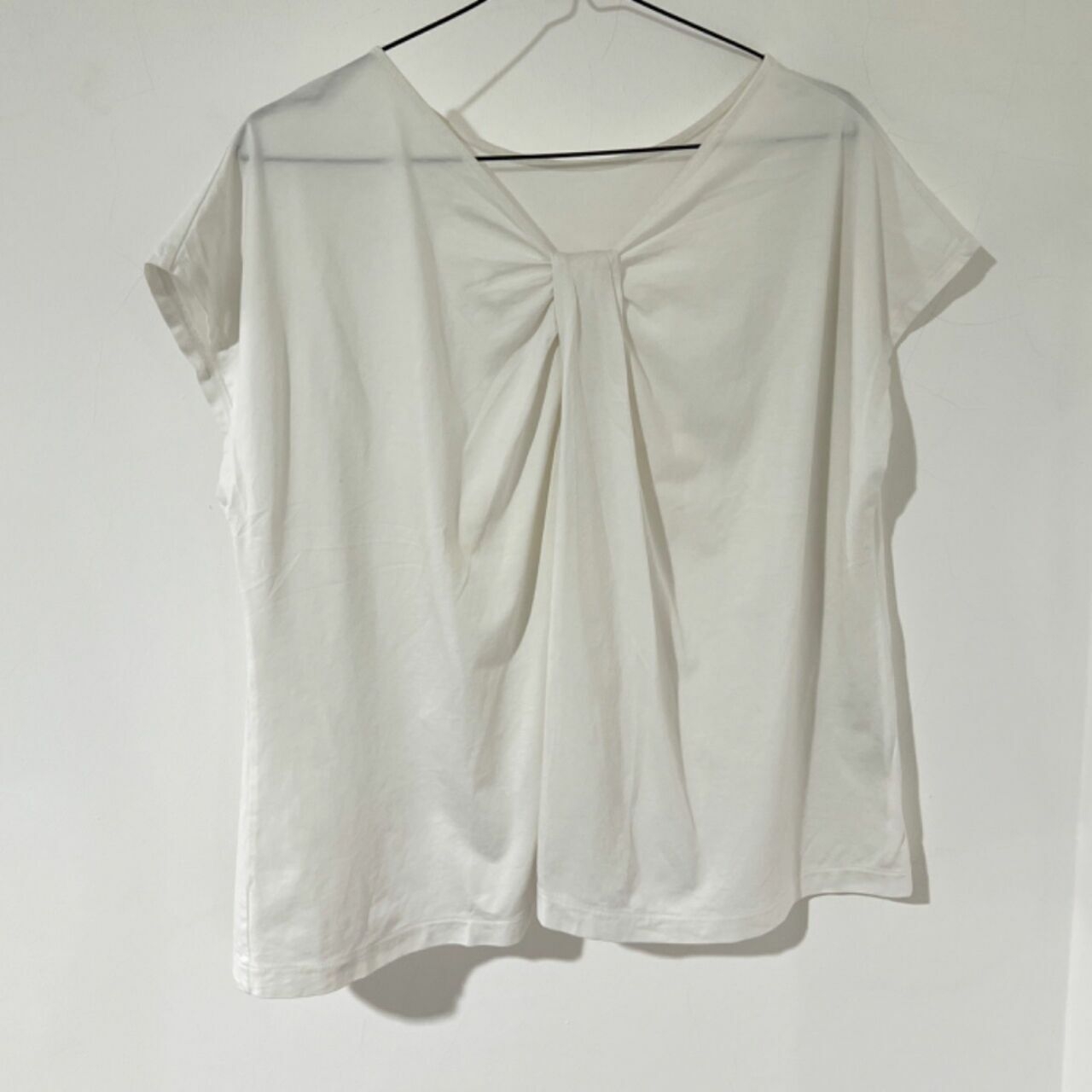 Uniqlo White T-shirt