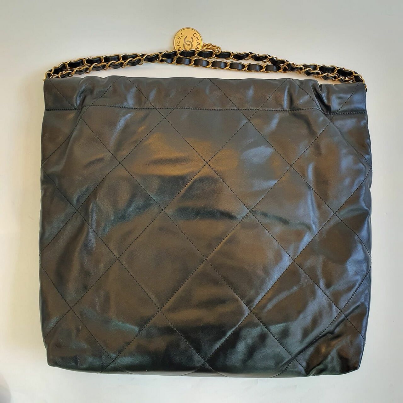 Chanel Shiny Calfskin Chanel 22 Medium Black GHW Shoulder Bag