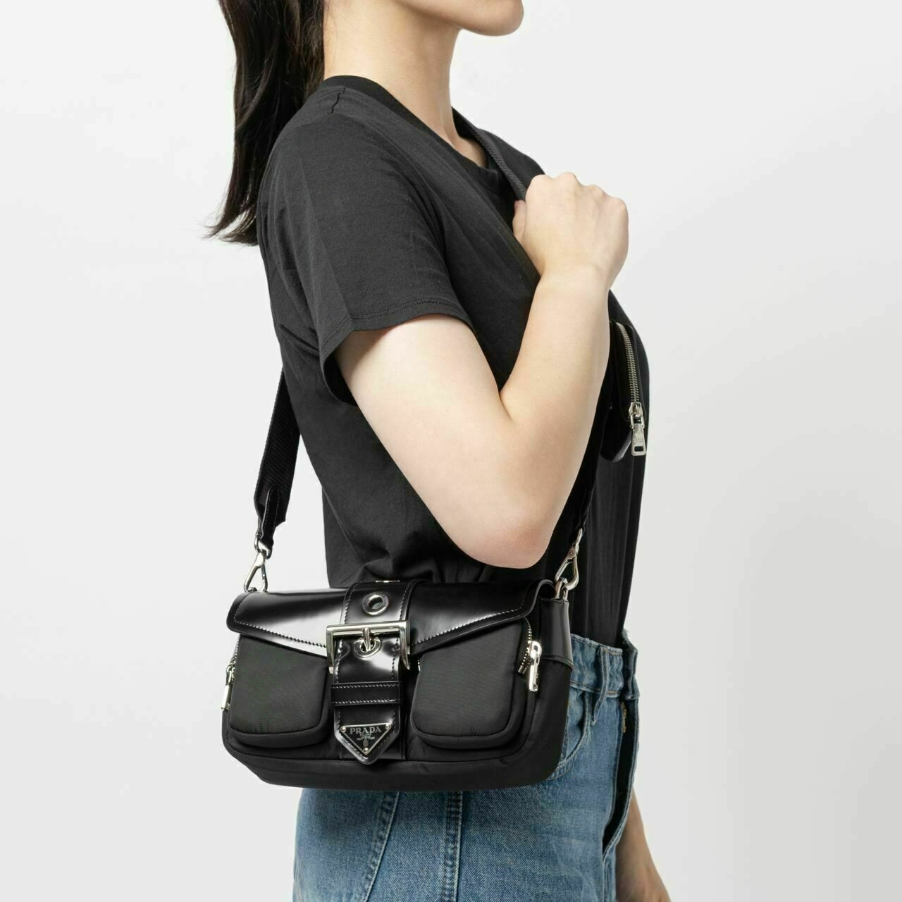 Pocket Nylon Meta Logo Brushed Leather Bag Black