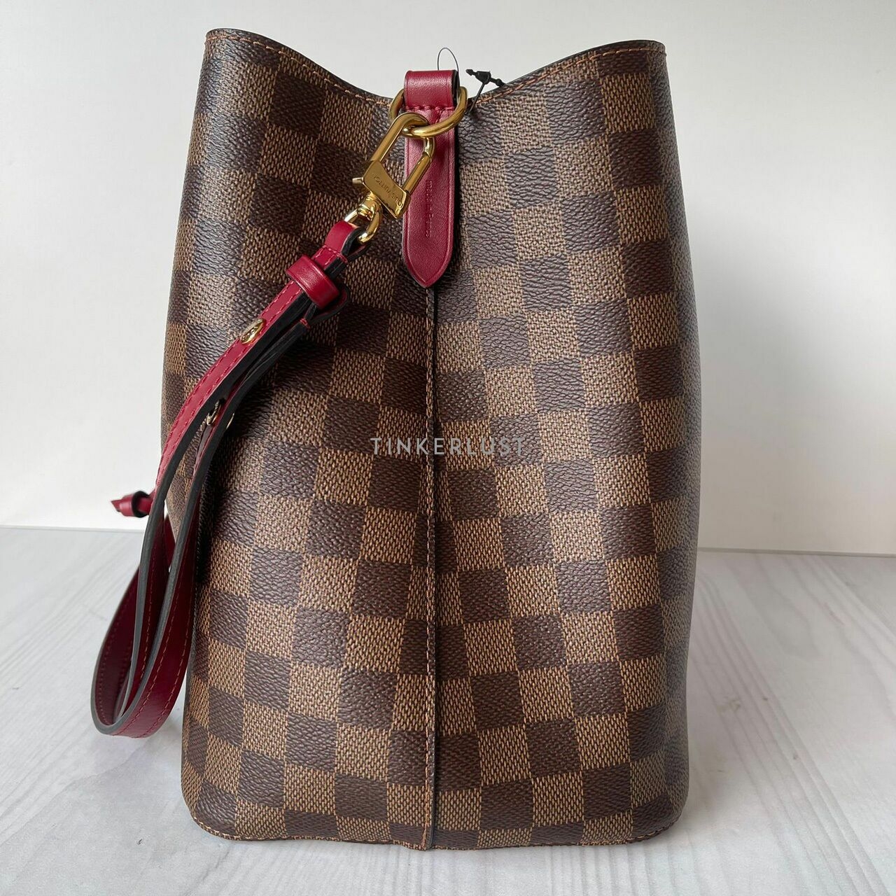 Louis Vuitton Neo Noe MM Damier Ebene Cherry Berry 2019