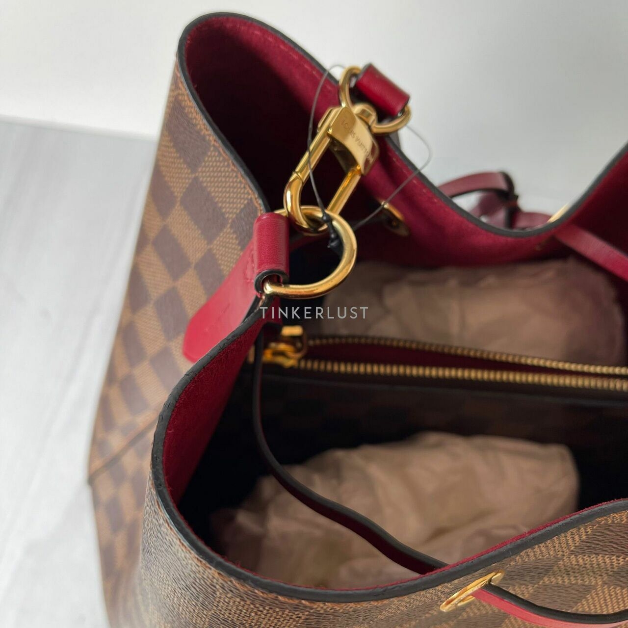 Louis Vuitton Neo Noe MM Damier Ebene Cherry Berry 2019