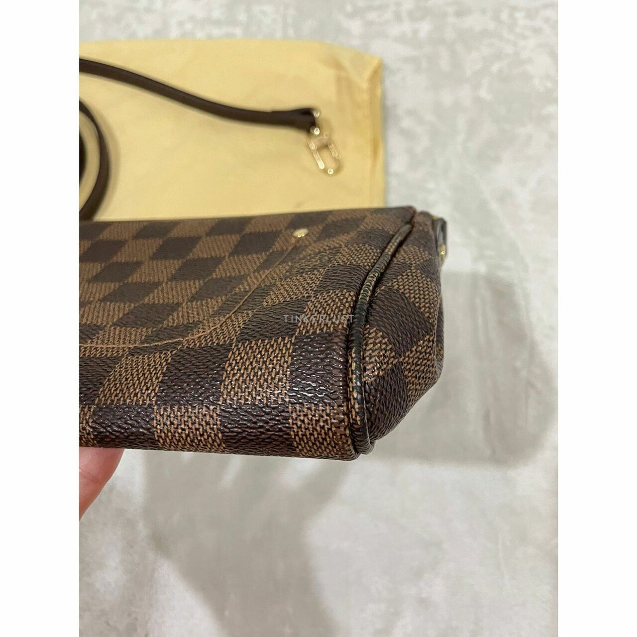 Louis Vuitton Favorite PM Damier 2015 Sling Bag