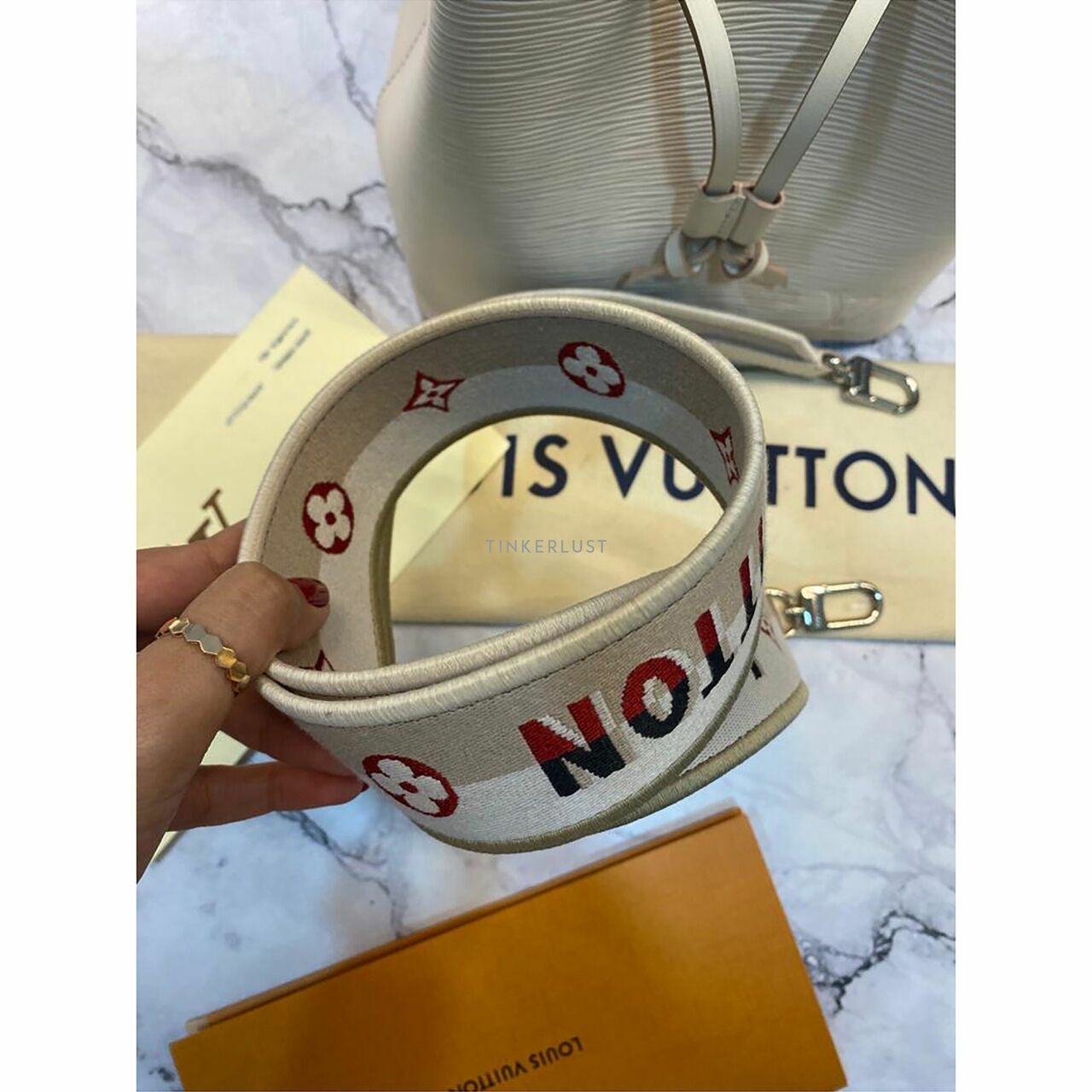 Louis Vuitton Neo Noe BB White Satchel