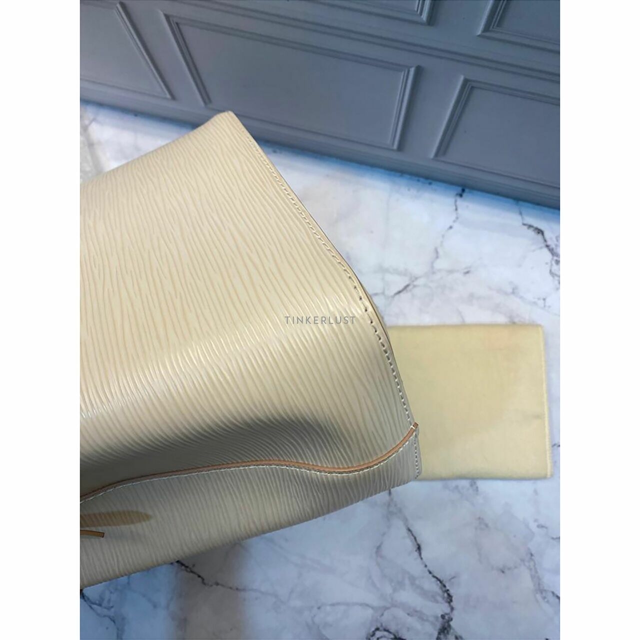 Louis Vuitton Neo Noe BB White Satchel