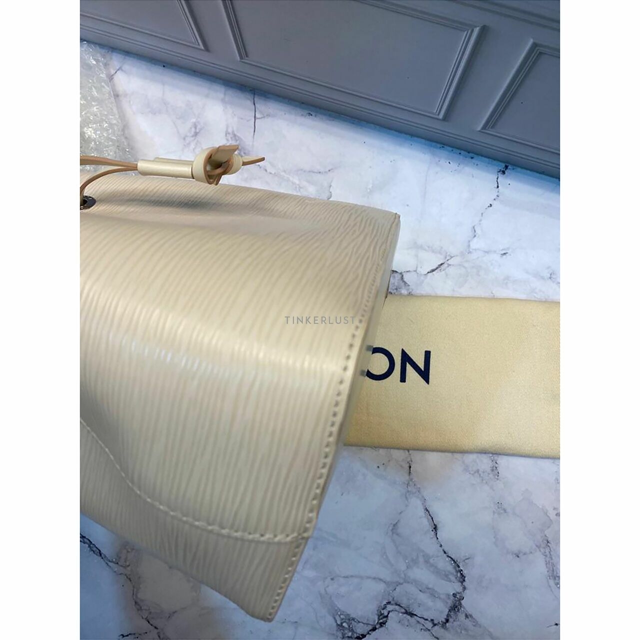 Louis Vuitton Neo Noe BB White Satchel