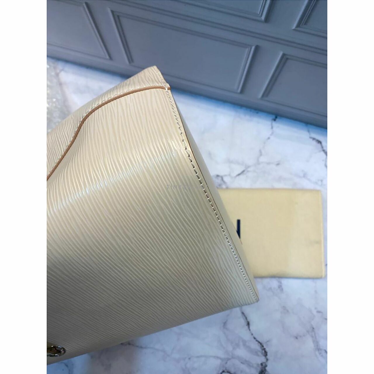 Louis Vuitton Neo Noe BB White Satchel