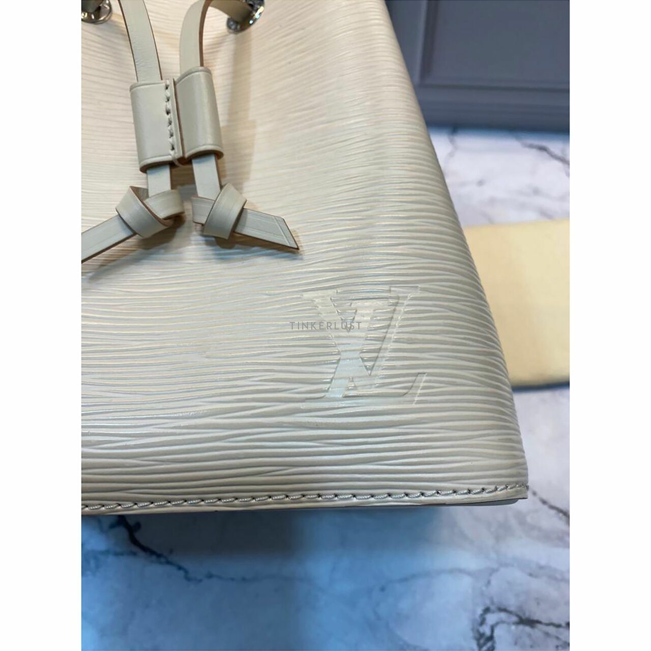 Louis Vuitton Neo Noe BB White Satchel