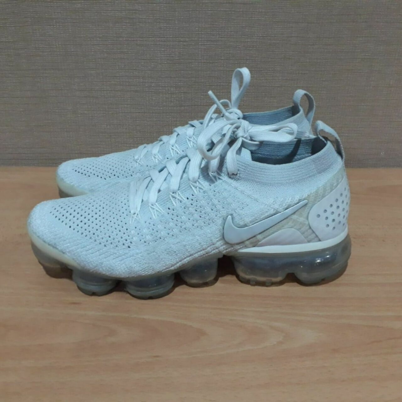 Nike Air Vapormax Flyknit 2 White Vast Grey