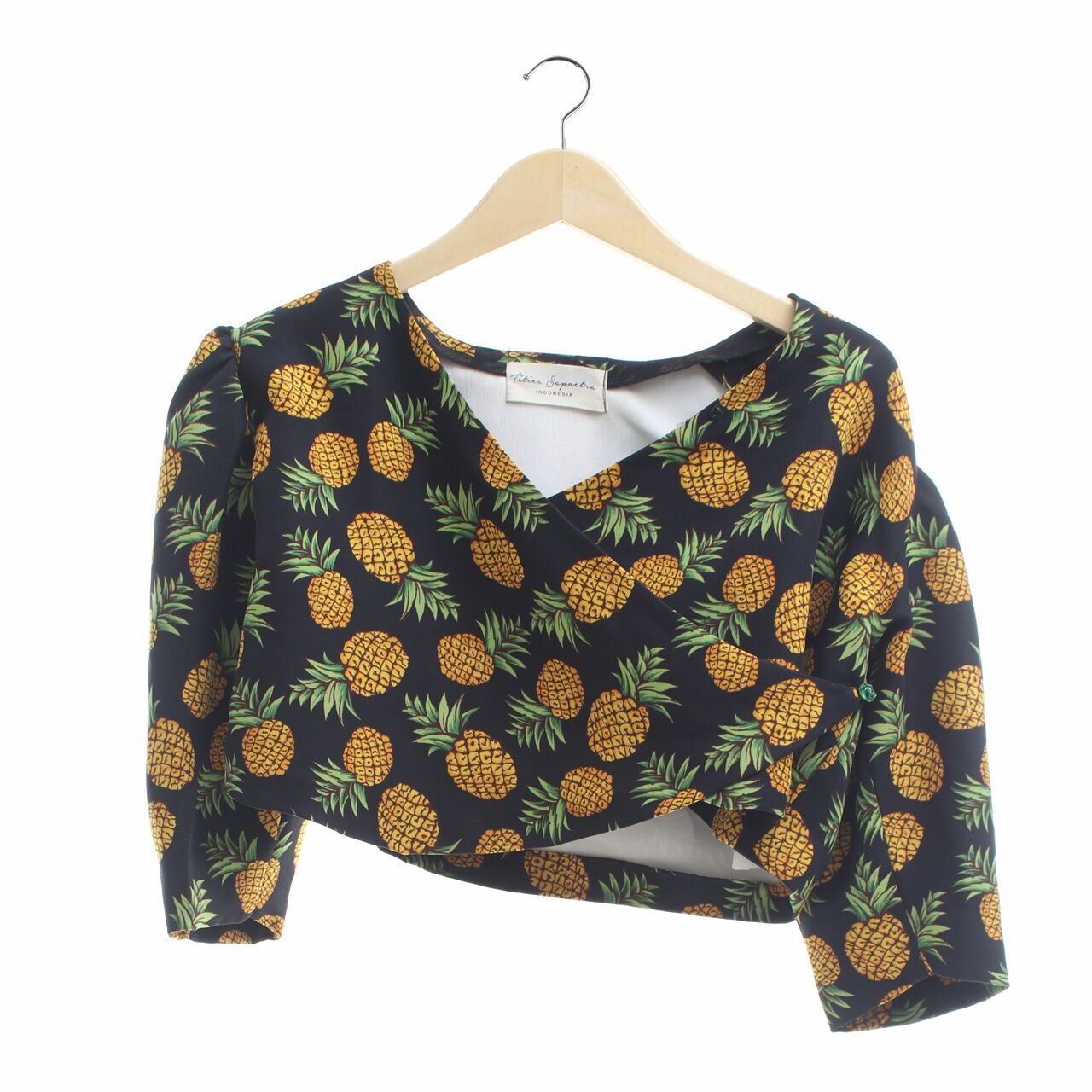 Tities Sapoetra Black Pineapple Printed Cropped Blouse