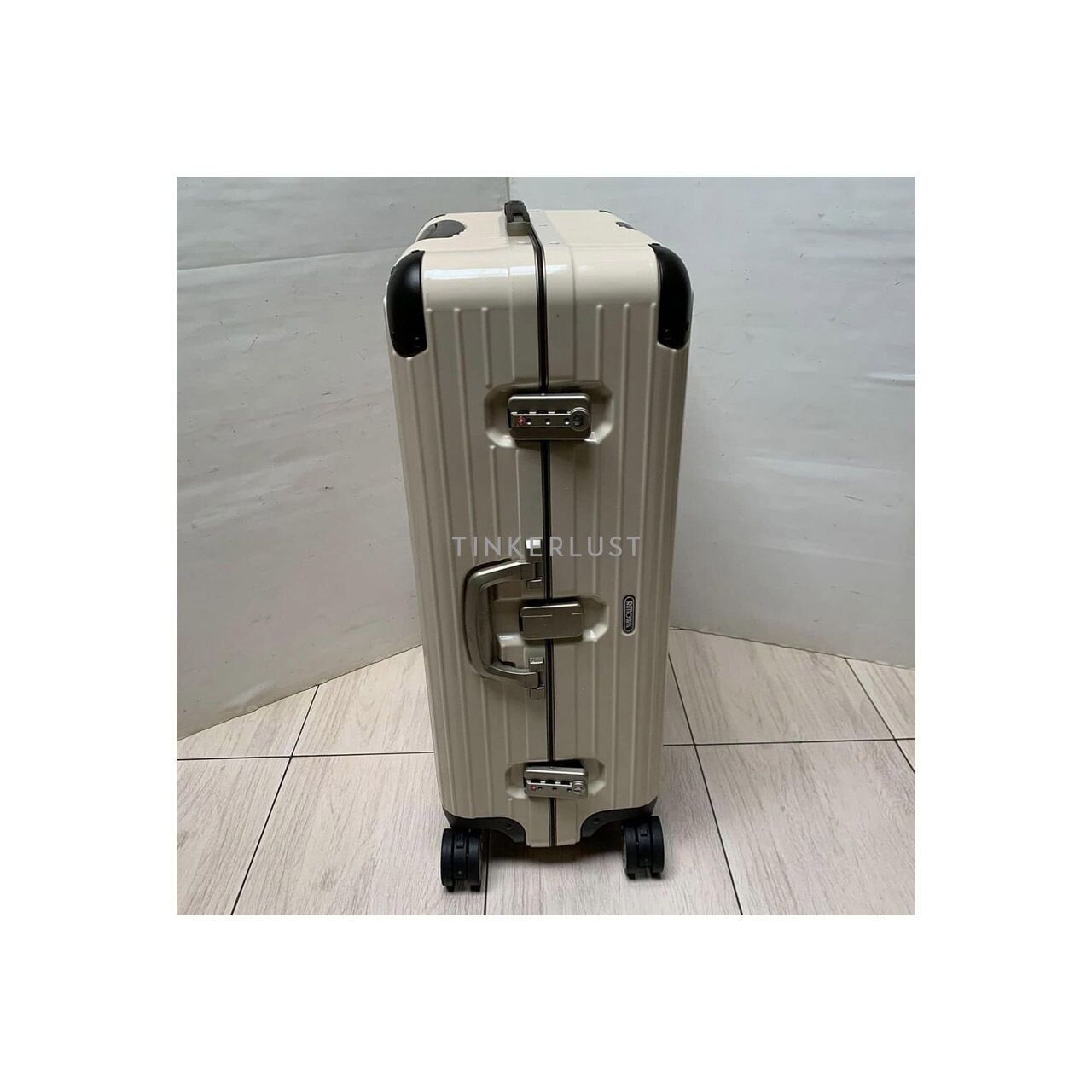 Rimowa Limbo Multiwheel Cream Luggage