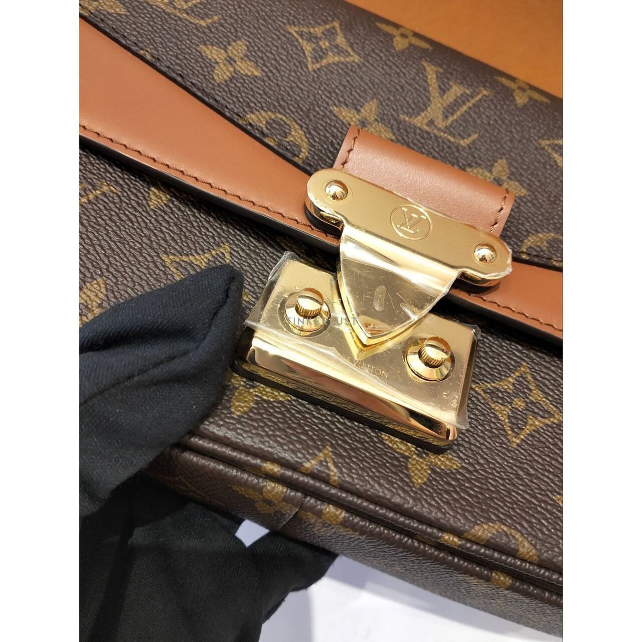 Louis Vuitton Marceau Monogram in Caramel Shoulder Bag
