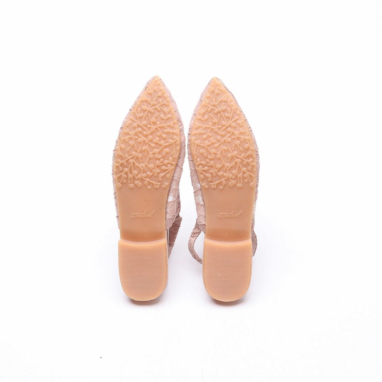 Ittaherl Nude Lace Flats