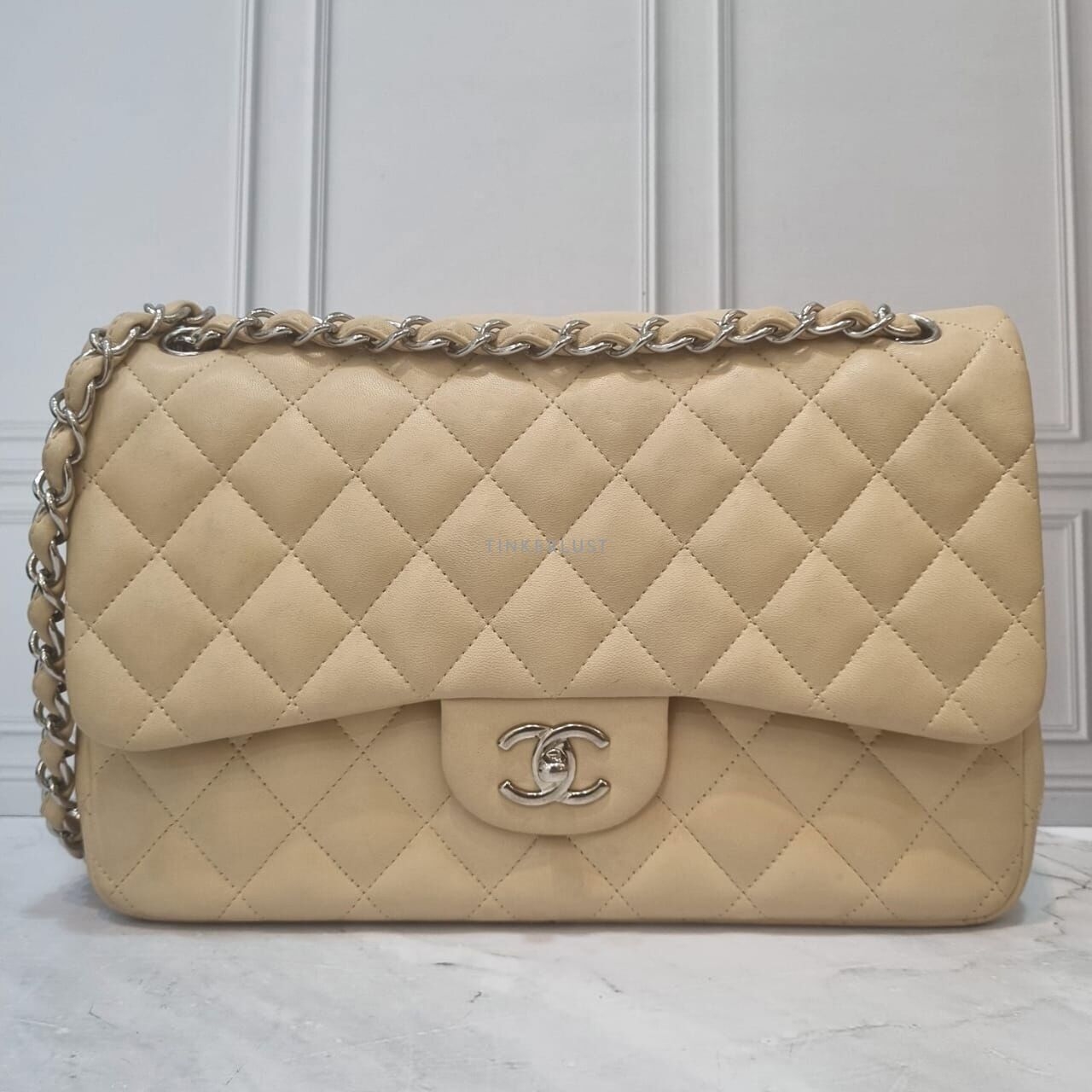 Chanel Jumbo Double Flap Cream Lamb Skin SHW # 15 Shoulder Bag