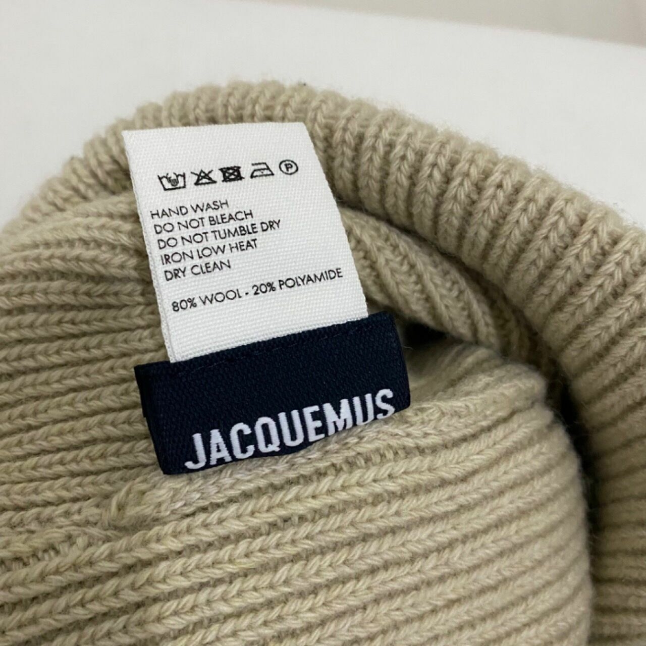 Jacquemus Le Bonnet Ribbed Beanie Hat Beige