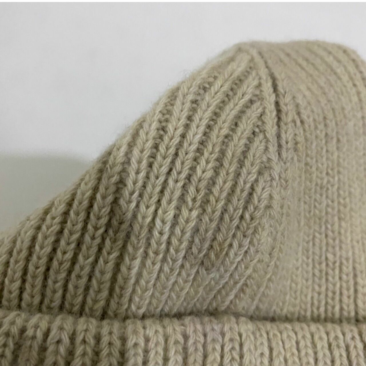 Jacquemus Le Bonnet Ribbed Beanie Hat Beige