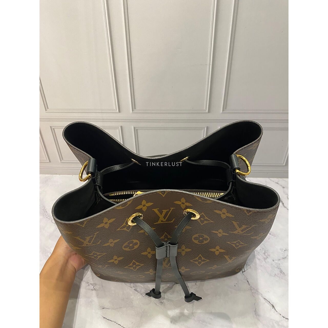 Louis Vuitton Neo Neo Black Mono GHW 2023 Shoulder Bag