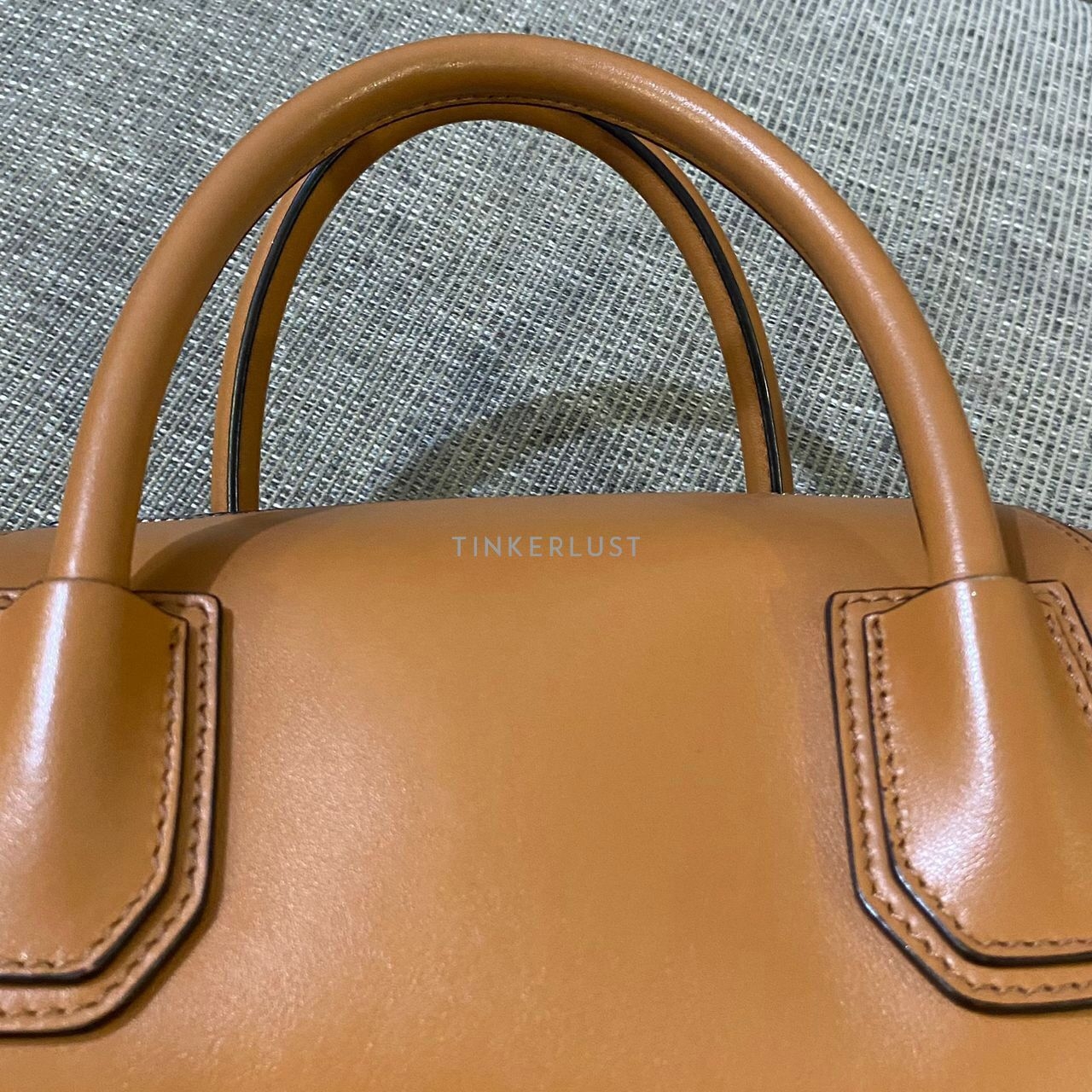 Givenchy Antigona Soft Small Tan SHW 2021 Satchel