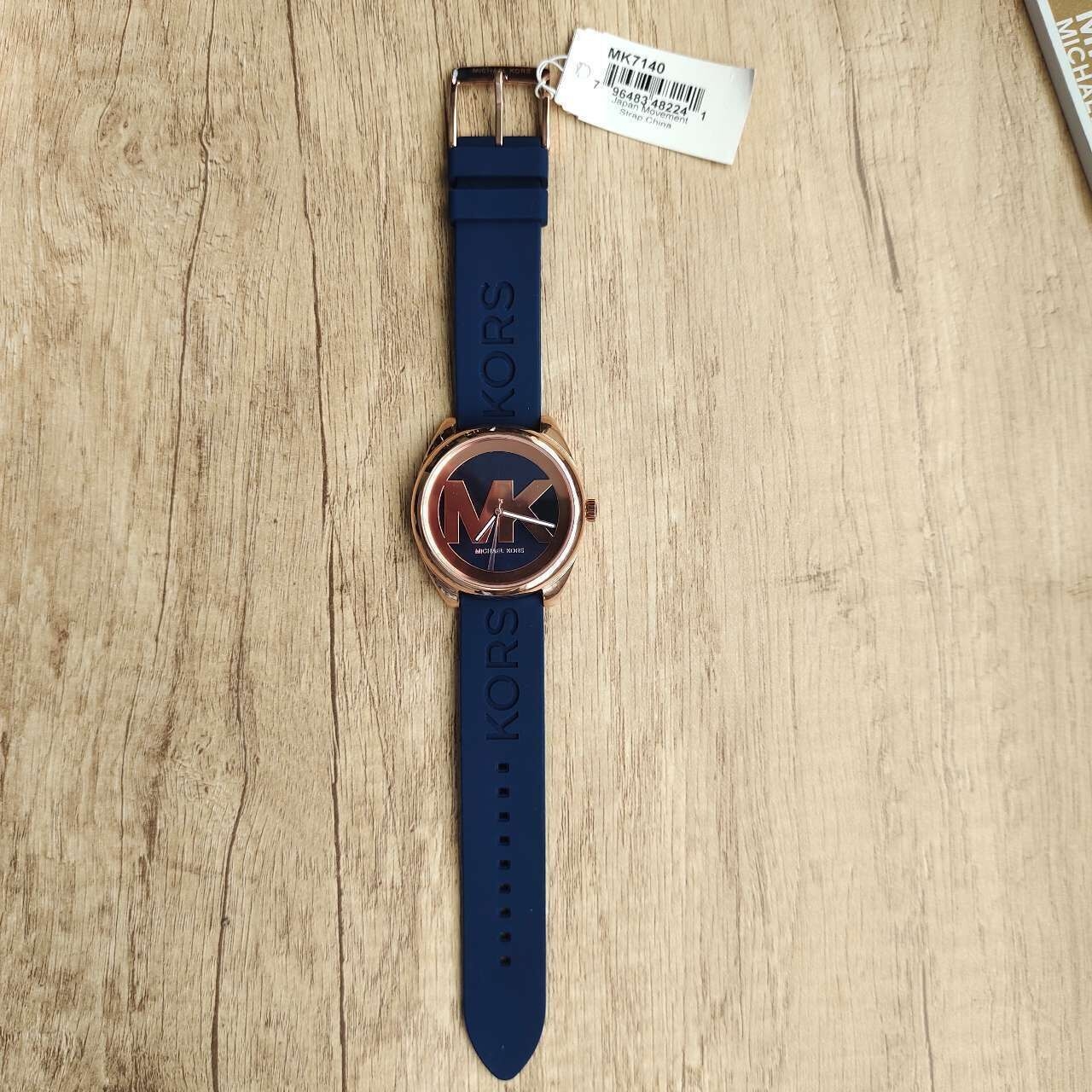 Michael Kors jam tangan rubber navy MK7140