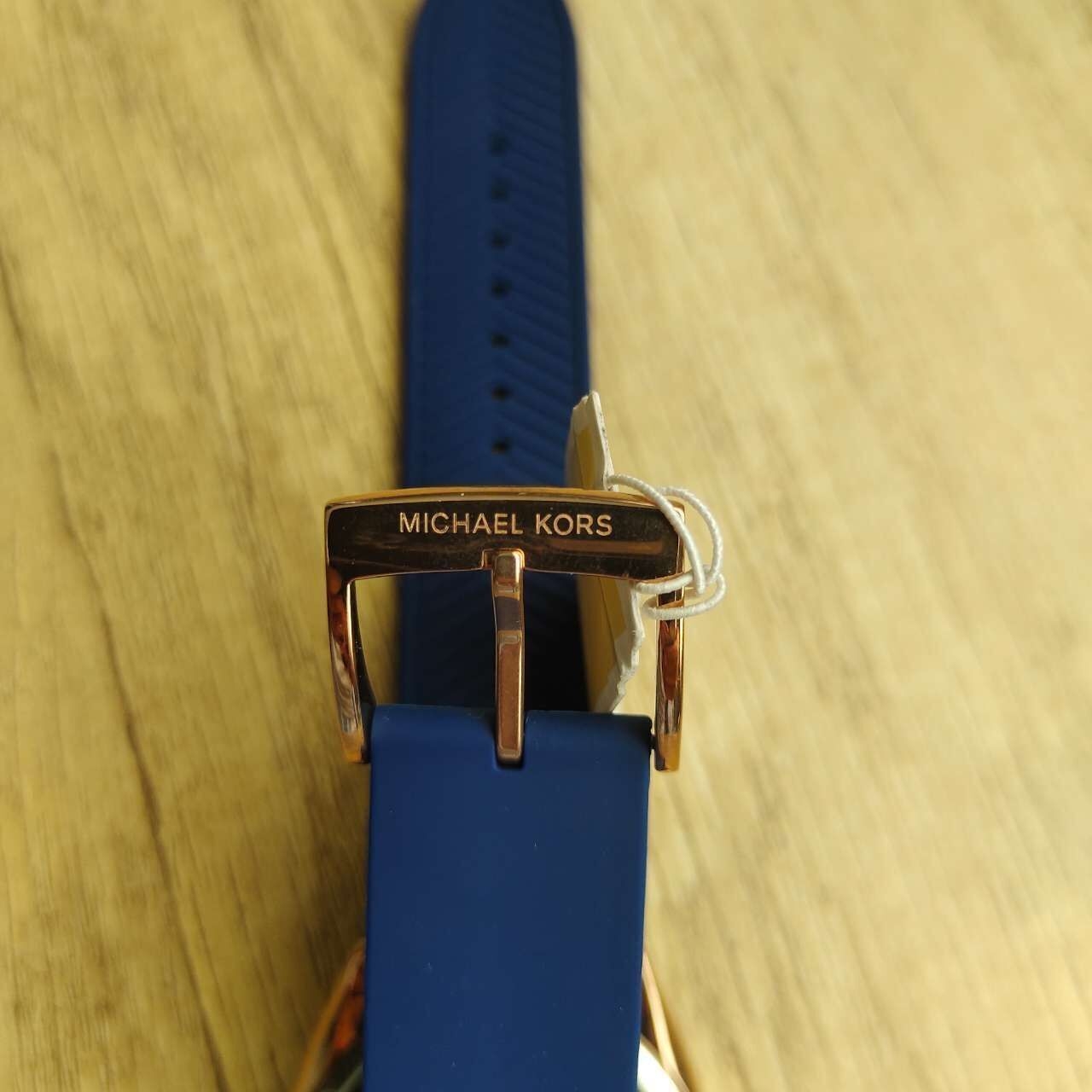 Michael Kors jam tangan rubber navy MK7140