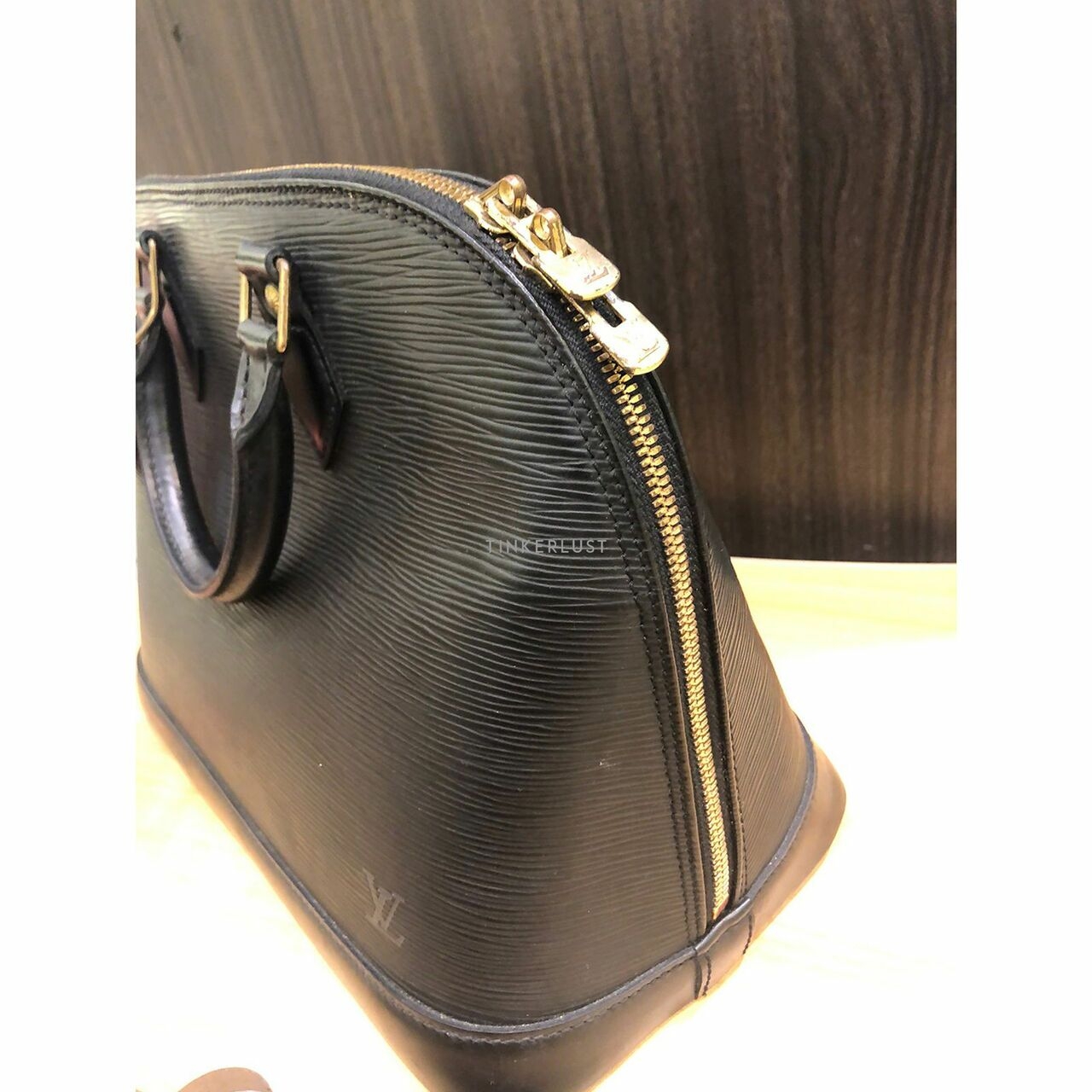 Louis Vuitton Vintage Alma PM Epi Leather Black