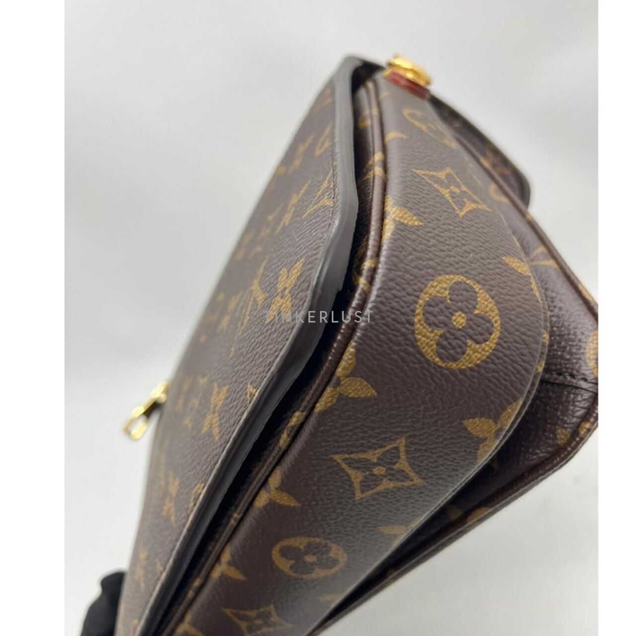 Louis Vuitton Metis Monogram Chip 2022 Satchel