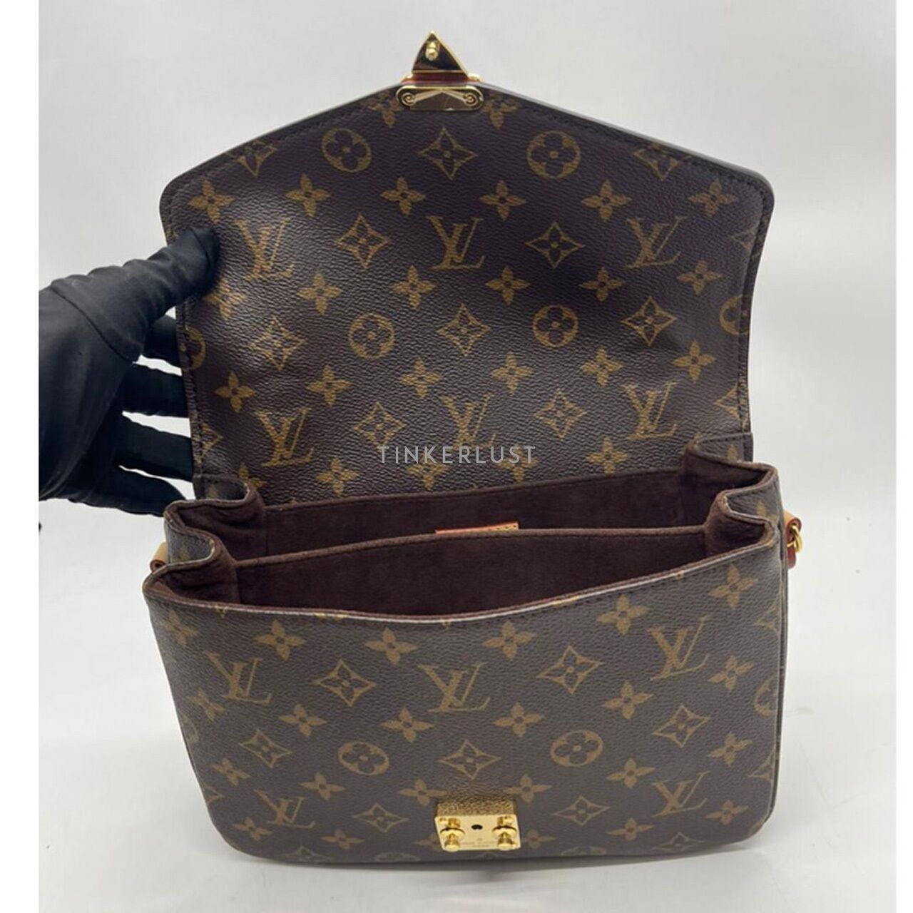 Louis Vuitton Metis Monogram Chip 2022 Satchel