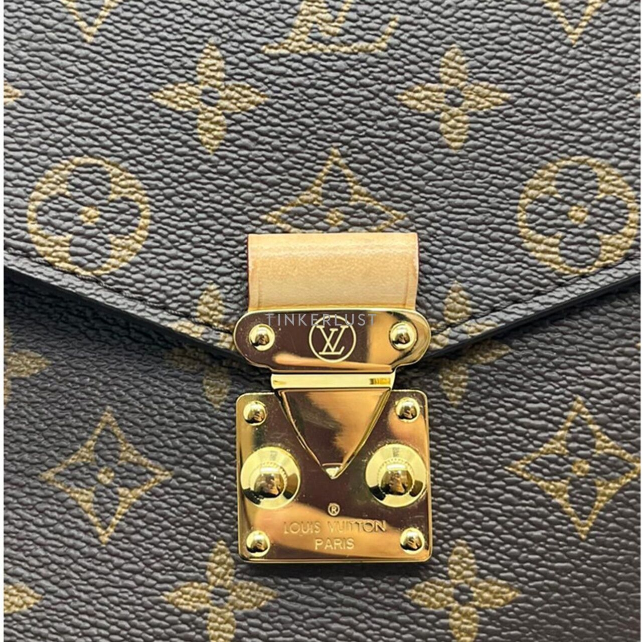 Louis Vuitton Metis Monogram Chip 2022 Satchel