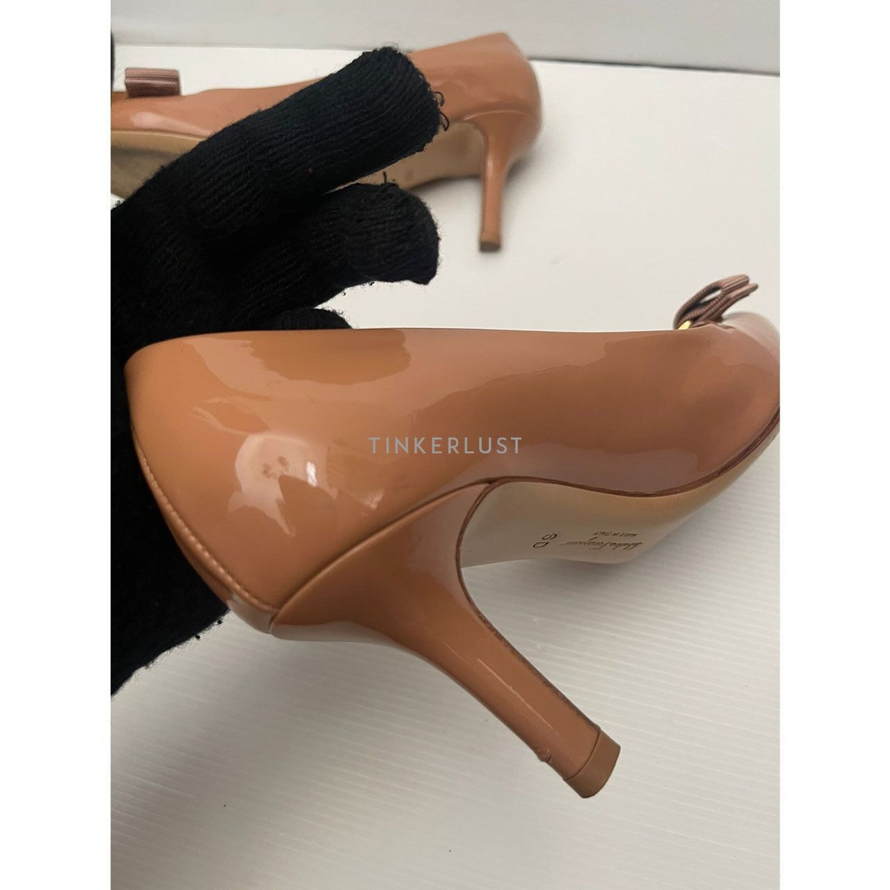 Salvatore Ferragamo Varina Nude Patent Heels