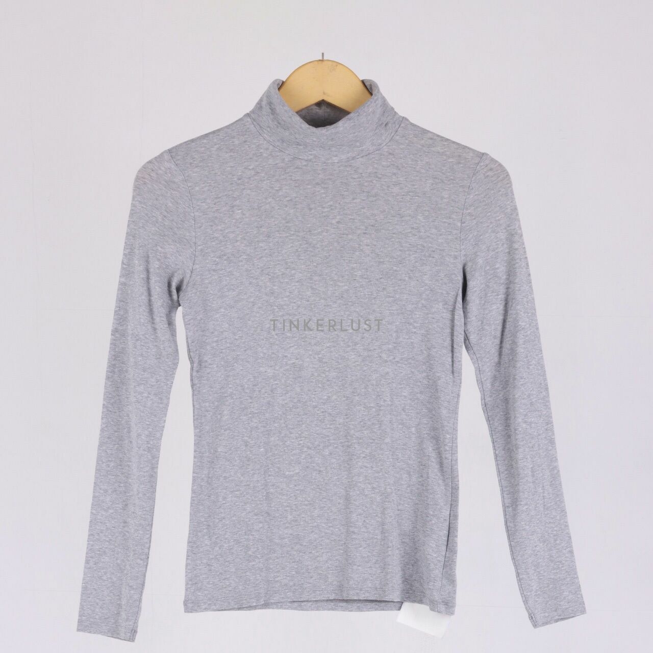 UNIQLO Grey Turtleneck Long Sleeve