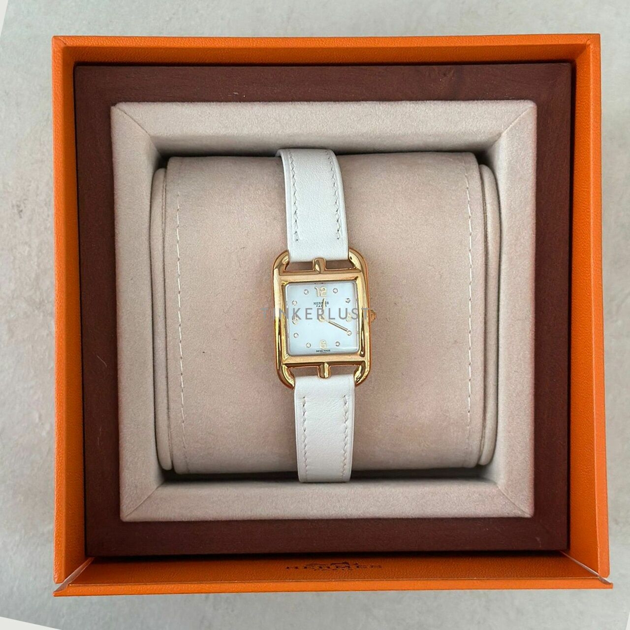 Hermes Cape Cod PM 18K Rose Gold Diamond Set Natural Mother-Of-Pearl Dial With Blanc Swift Strap