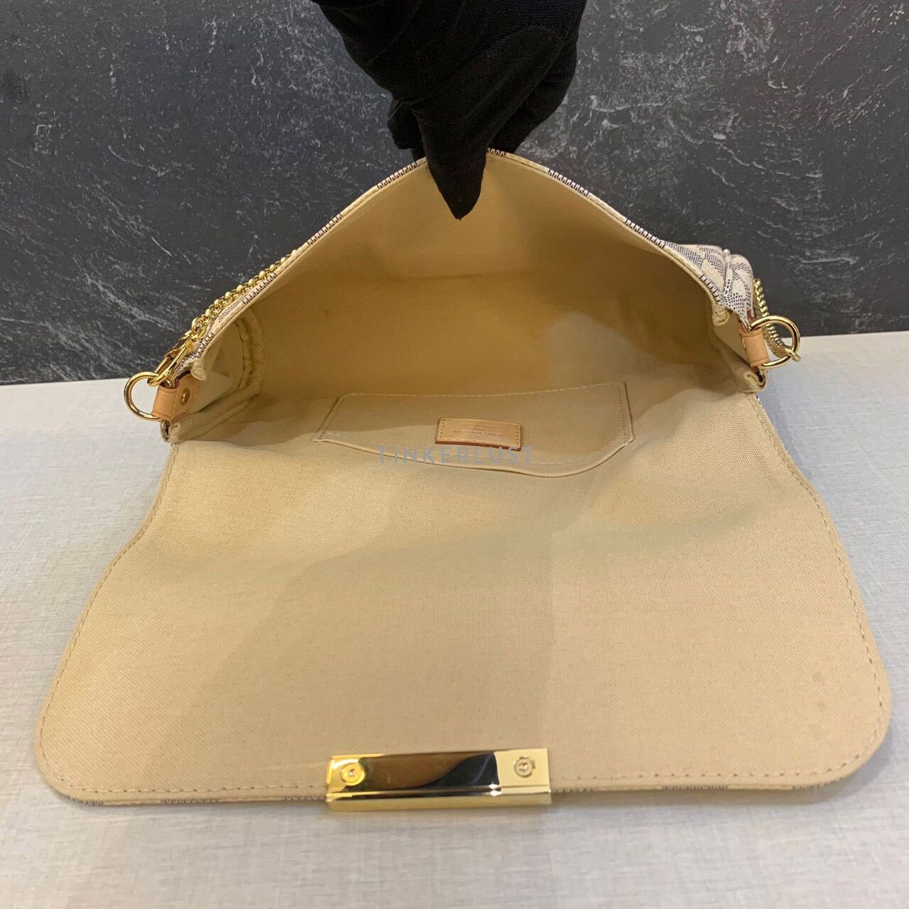 Louis Vuitton Favorite MM Azur 2017 Sling Bag 