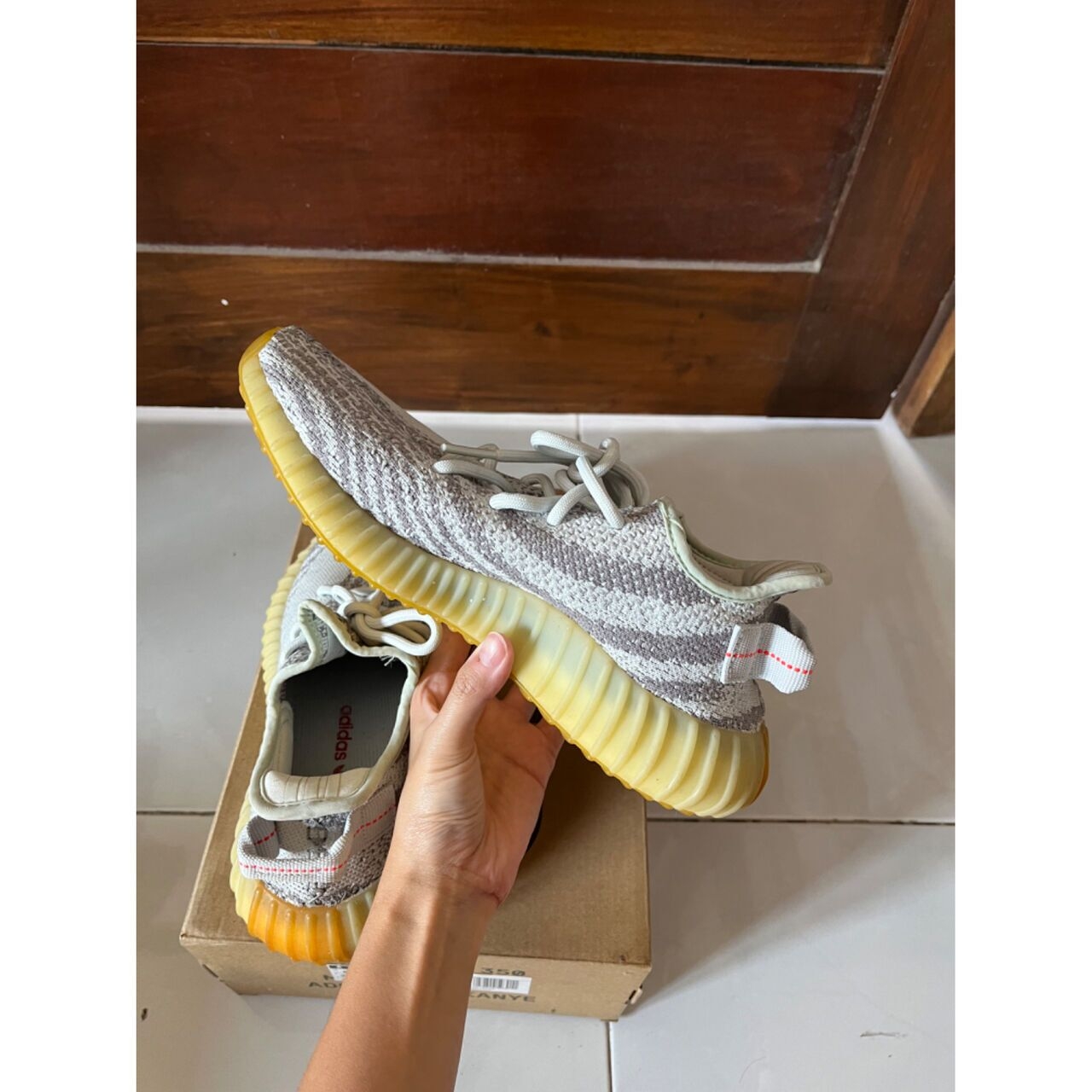 Yeezy Boost 350 V2 Blutin