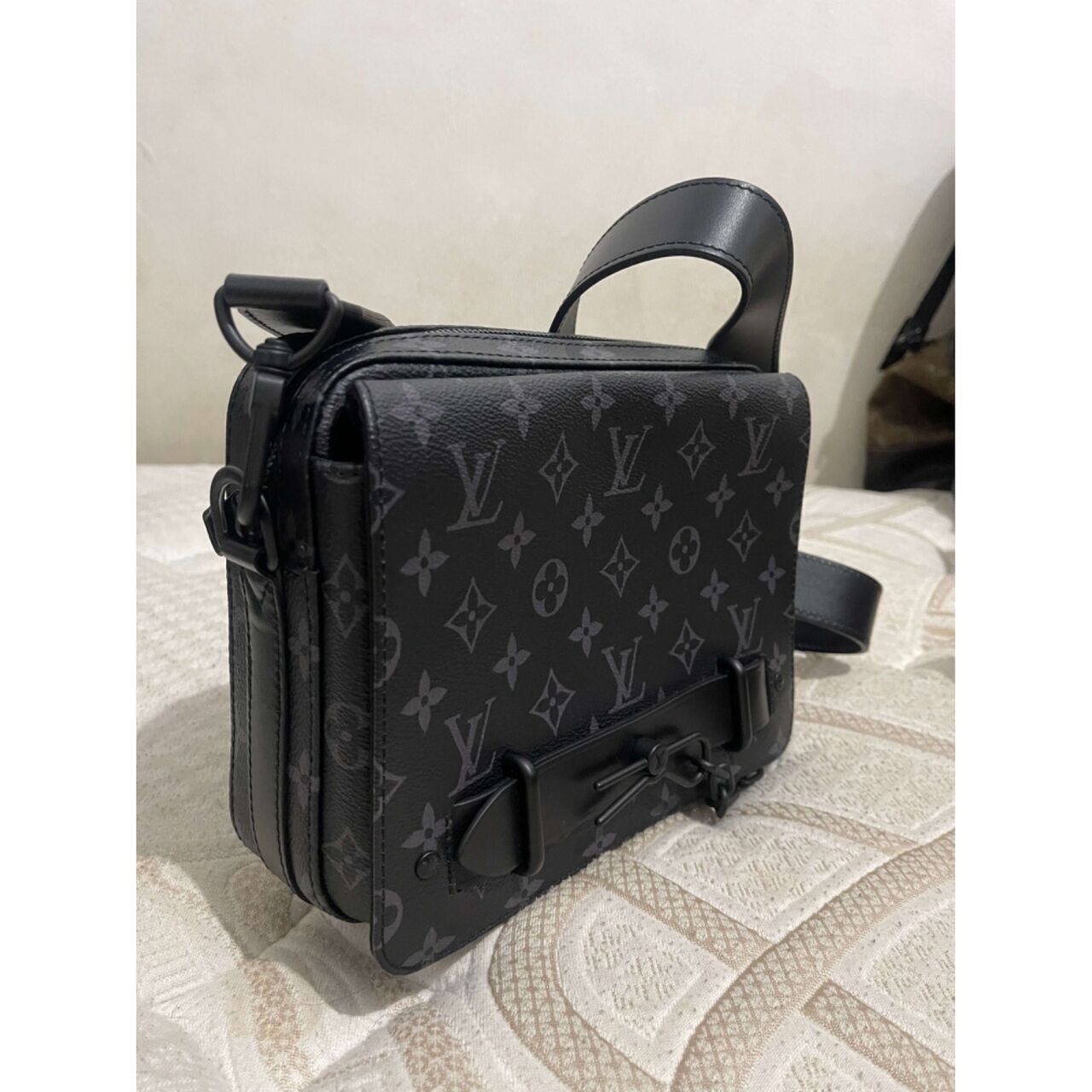 Louis Vuitton Streamer Messenger Monogram Eclipse Black Shoulder Bag